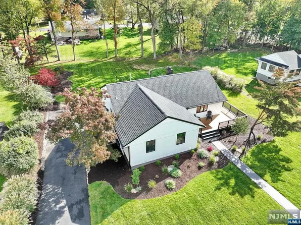 3 Marion Rd, Montvale, NJ 07645