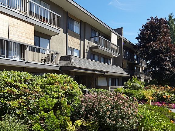 3rd image of 1550 Blackwood St #101