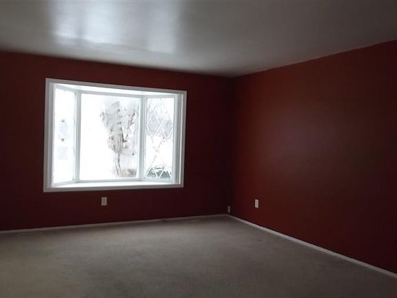 2nd image of 1566 Dawn St
