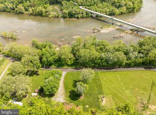 199 Bloomery Rd, Charles Town, WV 25414