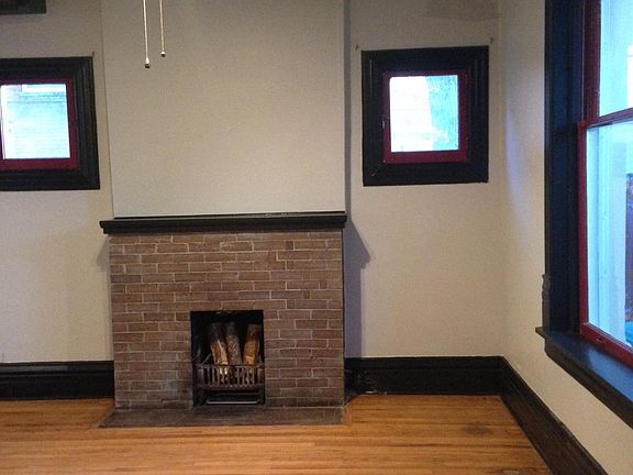 2nd image of 2 S Lincoln St #1W