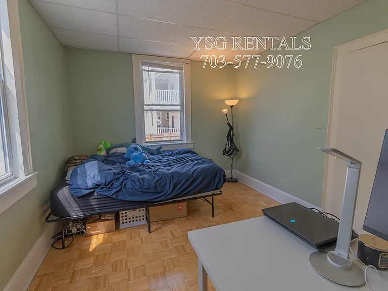 22 Suffolk St #1 — Photo 20