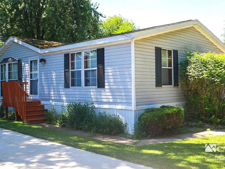 Valley Estates — Photo 4