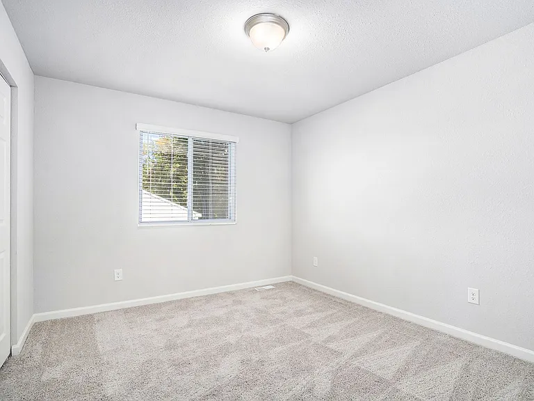 8191 Crestbrook Ct — Photo 17
