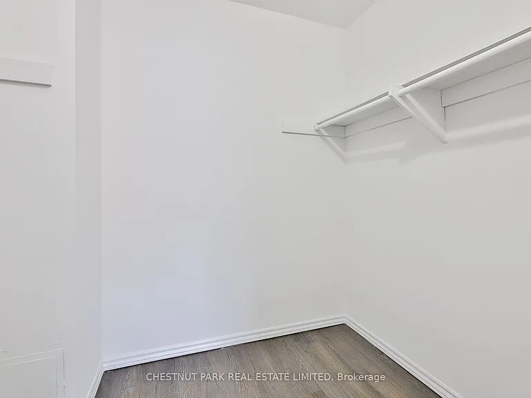 900 Glen St #215 — Photo 32