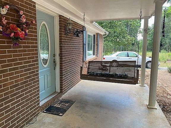3rd image of 108 Dogwood Ln