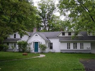 49 Lynch Rd #A, Slingerlands, NY 12159