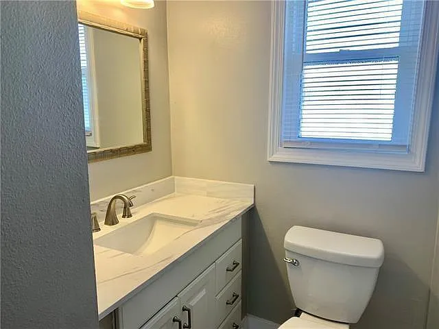 2337 Plaza Dr — Photo 10