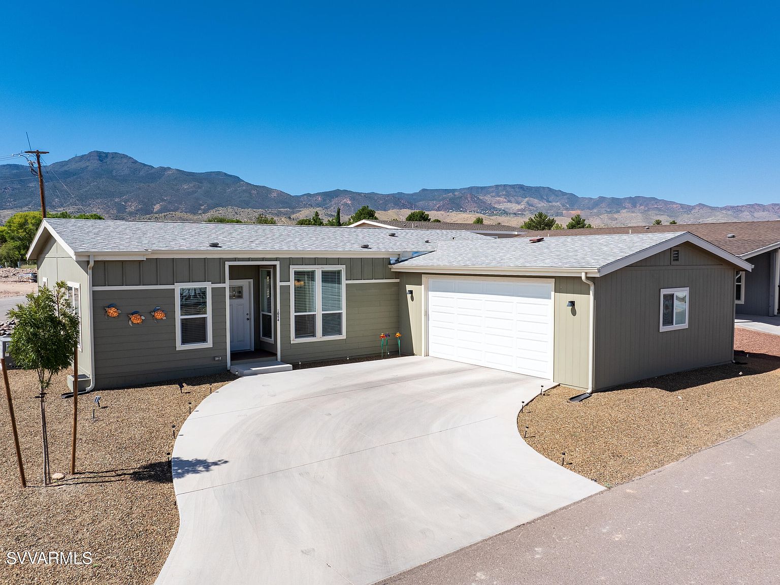 1054 Crenshaw Ave #200