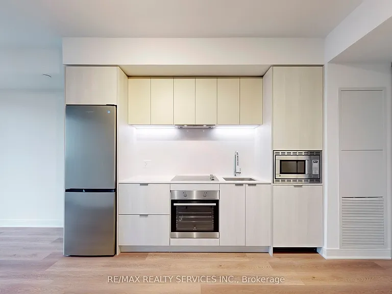 86 Dundas St E #1320 — Photo 9