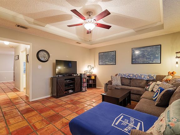 5th image of 3909 Heatherwoods Dr
