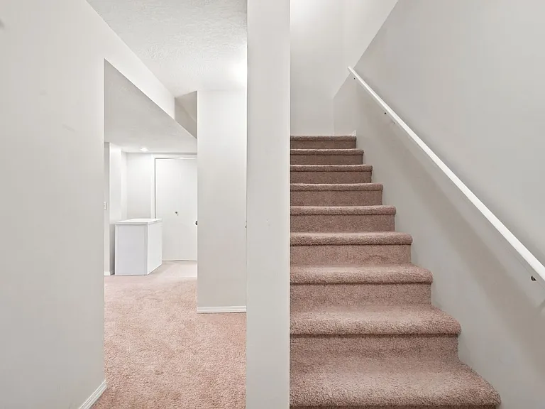 88 Rockyledge Cres NW #88 — Photo 17