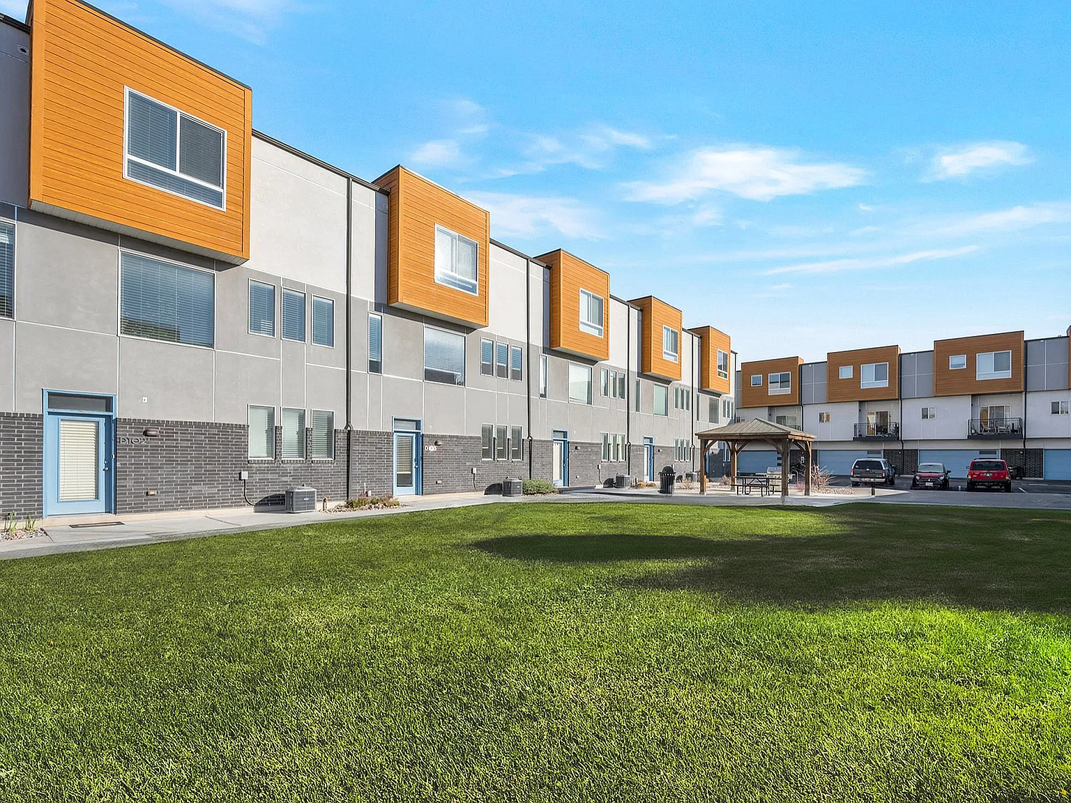 Tapestry Townhomes — Photo 2