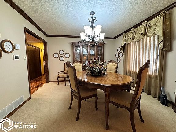 2nd image of 2108 Rodlyn Rd