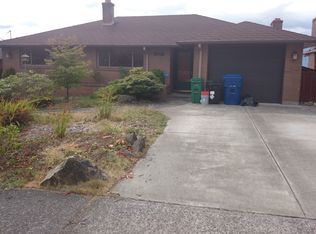 8825 42nd Ave SW, Seattle, WA 98136