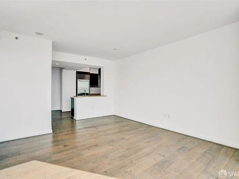 425 1st St #3605 — Photo 7