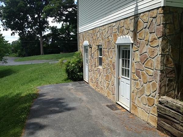 1st image of 104 Shady Ln #A