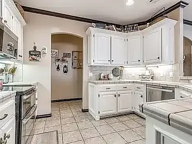 12916 Red Hawk Ln — Photo 10