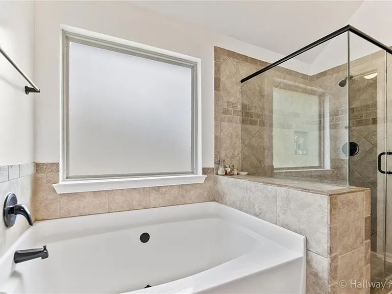 1412 English Manor Cir — Photo 20