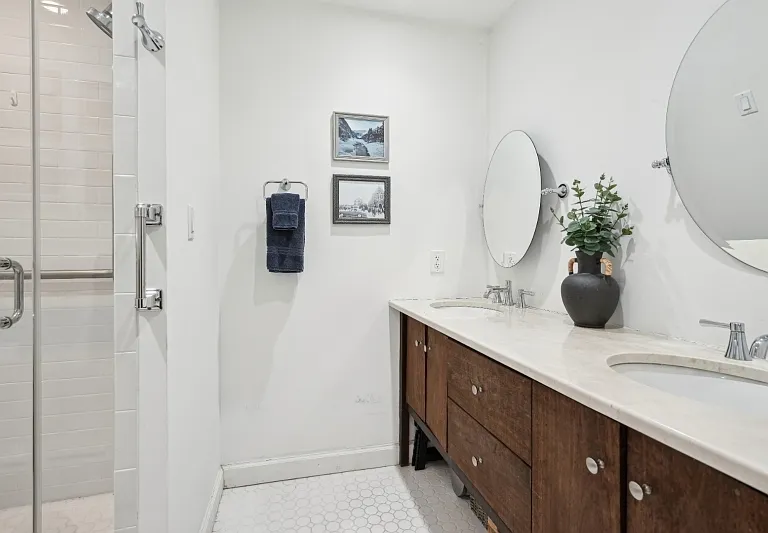 11 Pine Ter — Photo 14