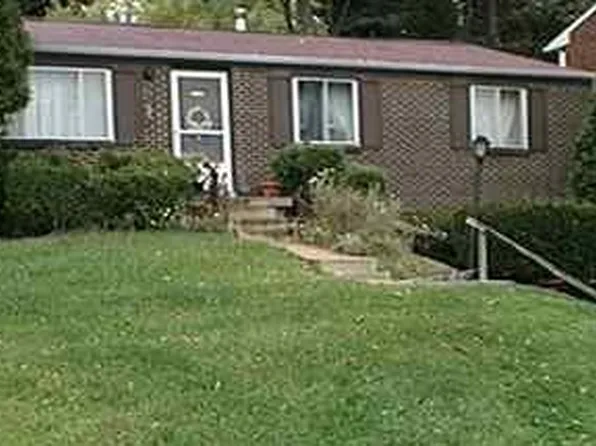 168 Deerfield Dr, Pittsburgh, PA 15235