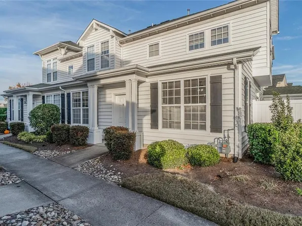 5352 Charmont Ct, Virginia Beach, VA 23455