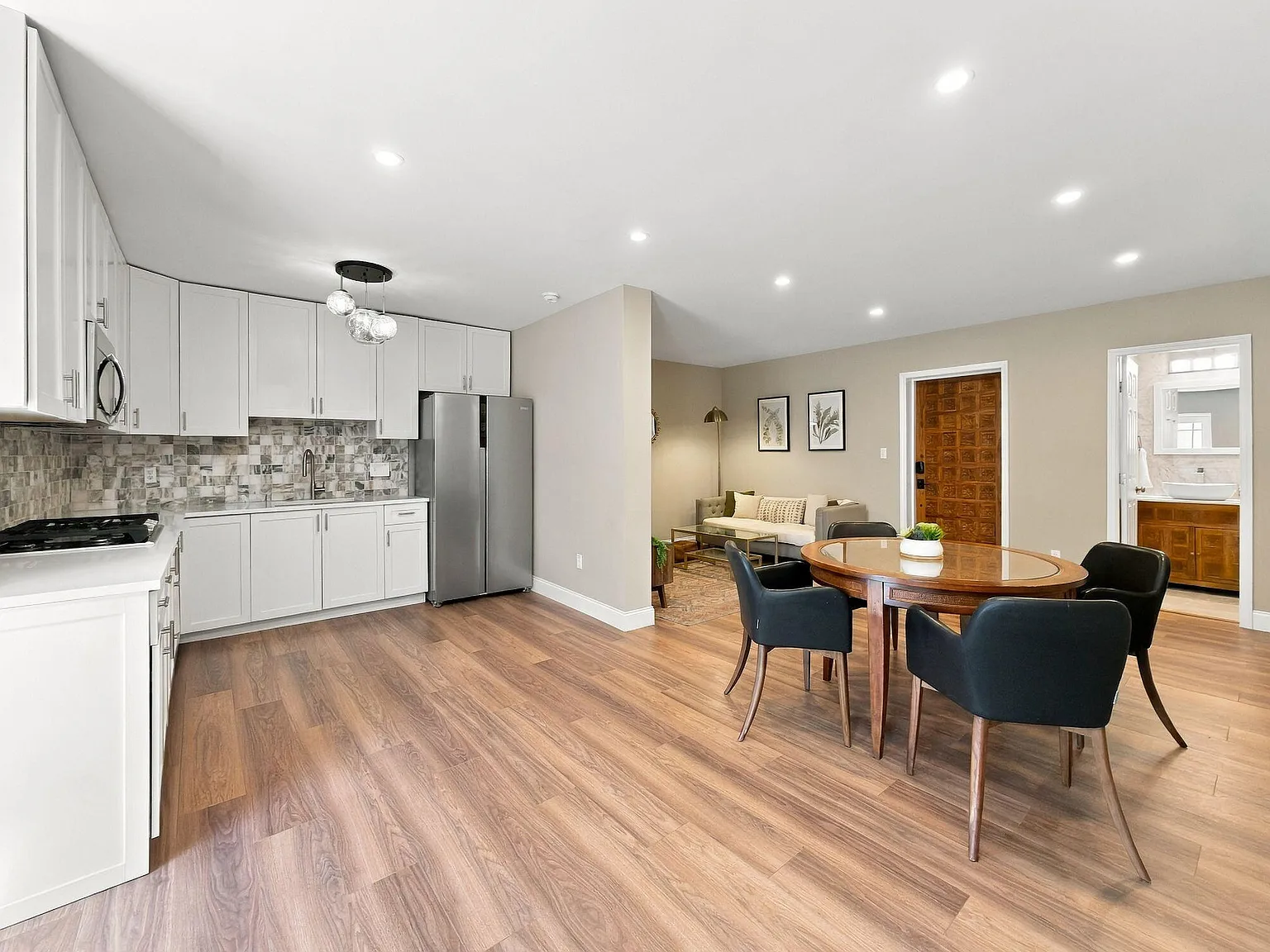 2 bed, 1270 sqft, $3,000 — Photo 2