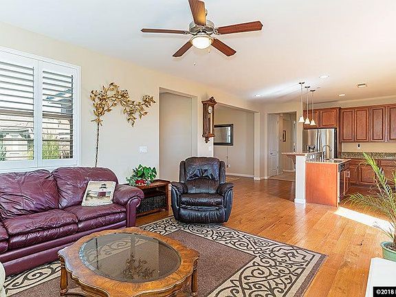 3rd image of 555 Merganser Ln