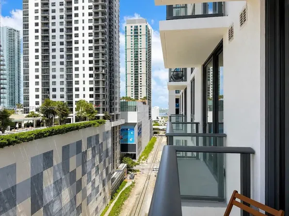 11 NE 6th St Unit 1212, Miami, FL 33132