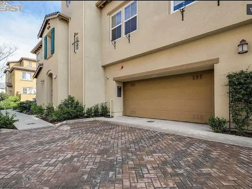 1st image of 548 Heligan Ln Unit 4