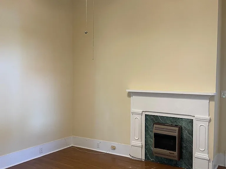 111 Maple St — Photo 5