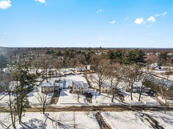 120 Bridle Path Rd, Springfield, MA 01118
