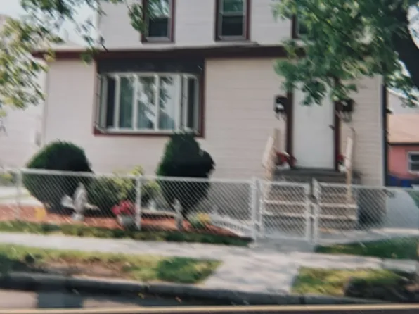 18 Holly St #2, Carteret, NJ 07008