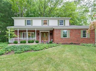 3871 Greentree Rd, Stow, OH 44224