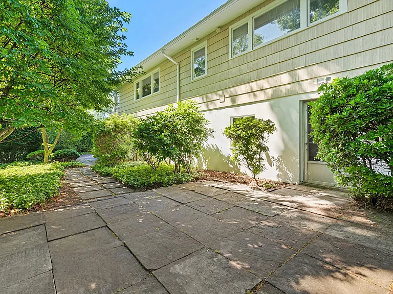 65 Bailey Rd — Photo 29