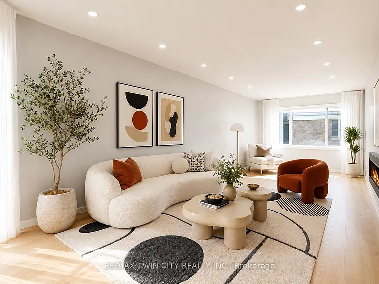 30 Green Valley Dr #110 — Photo 2