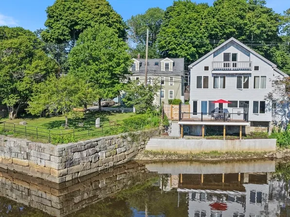 48 County St, Ipswich, MA 01938