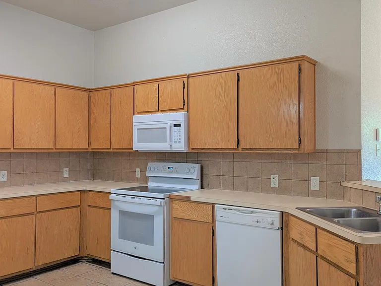 210 Dale Earnhardt Dr #B — Photo 9