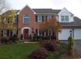 1717 Alden Ln, Wyomissing, PA 19610