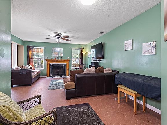 4th image of 2492 Seven Kings Rd