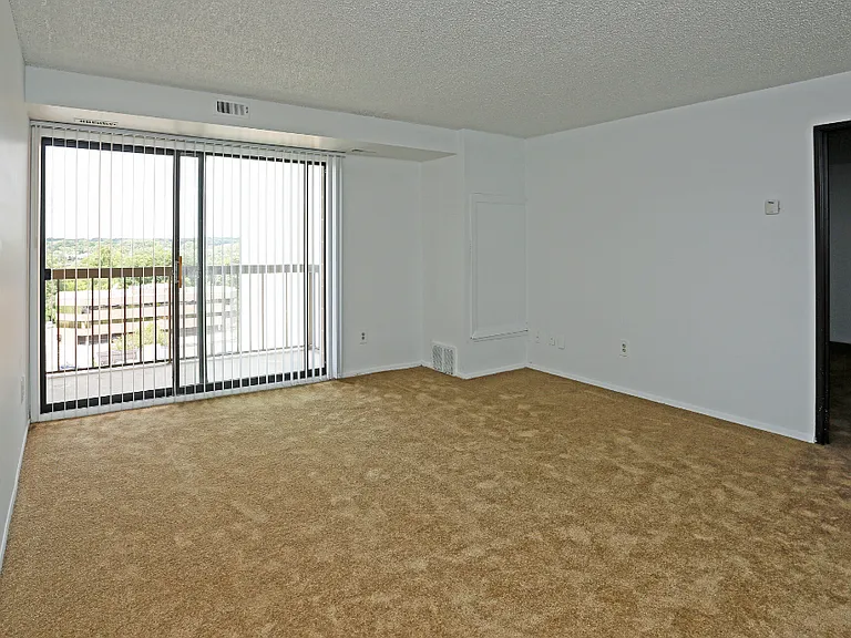 12 North Apartments — Photo 6