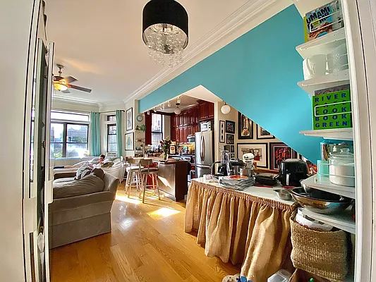 Rented by Oxford Property Group | media 10