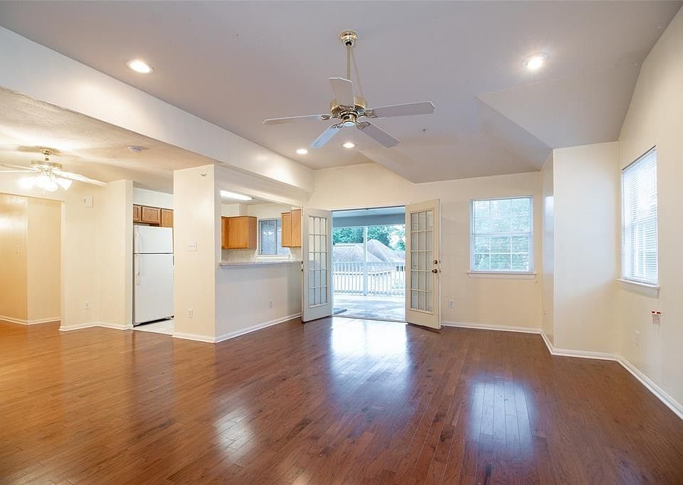 1st image of 1251 Lovett St #1251