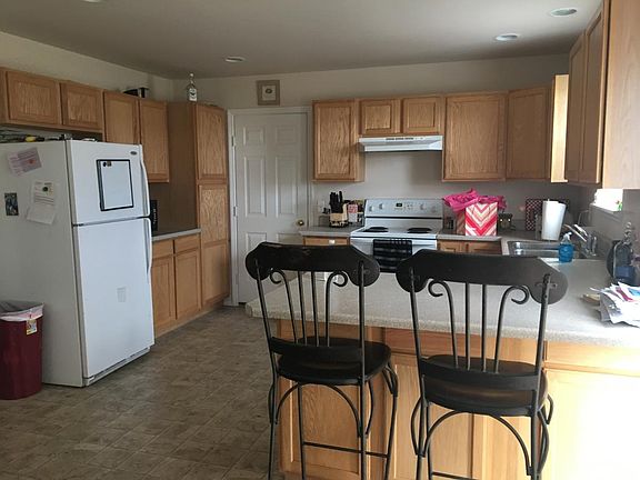 2nd image of 315 Woodman Dr