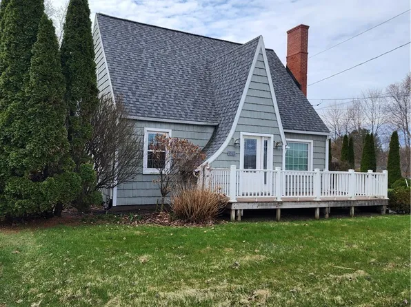 5378 Bear Rd, North Syracuse, NY 13212