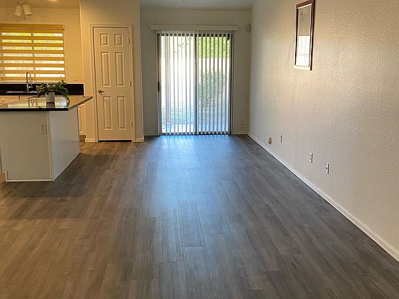 5th image of 16139 N 137th Dr
