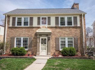 2622 N 91st St, Wauwatosa, WI