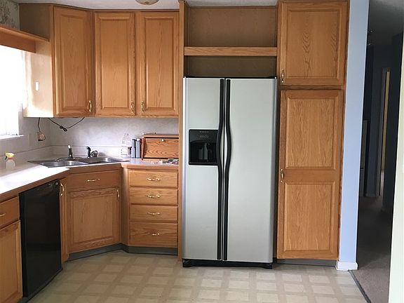 5th image of 1164 Rowena Ave