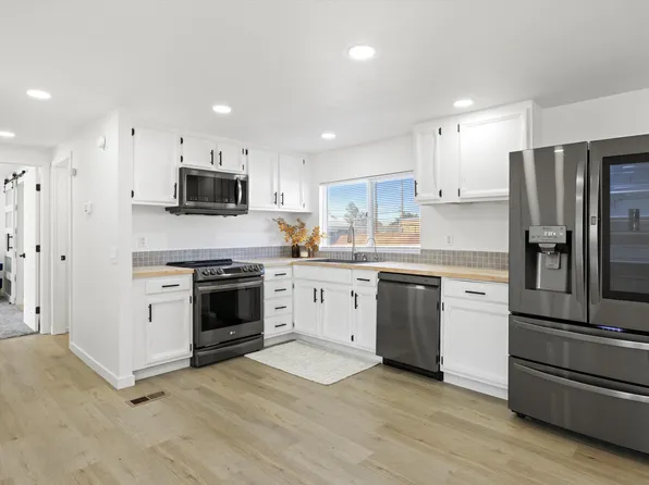 5605 W Metaline Ave Trailer 9, Kennewick, WA 99336