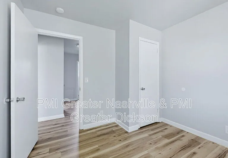 741 McPherson Dr — Photo 13